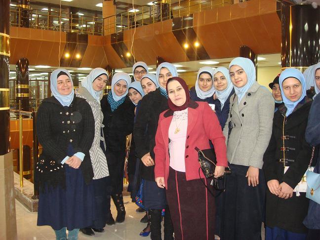 طالبات ثانوية المتميزات الاولى