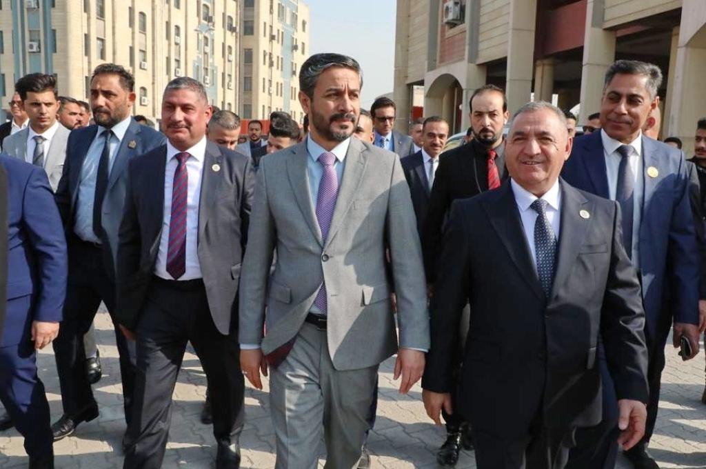 _20221124_061530_660