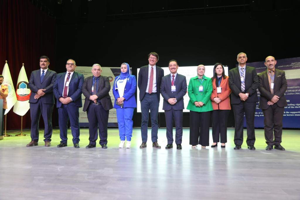 _20221128_012115_140