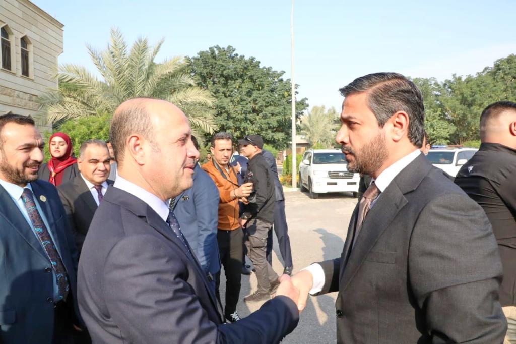 _20221204_083705_920